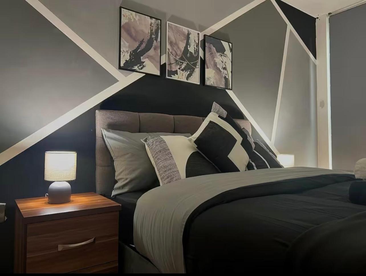 Penthouse Gem, Central, Scenic Views, Stylish, Modern, City Centre 2Br Шефилд Экстерьер фото